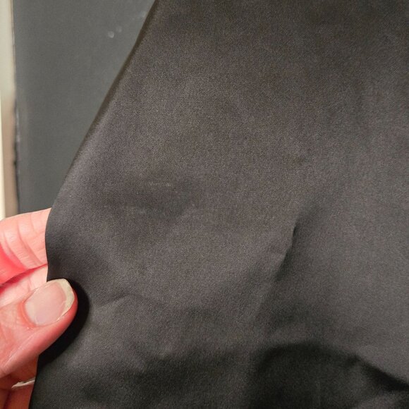 NWT Flaw Versona Women's M Satin Feather Strap Sleeveless Top Tank Top Black - Picture 9 of 9